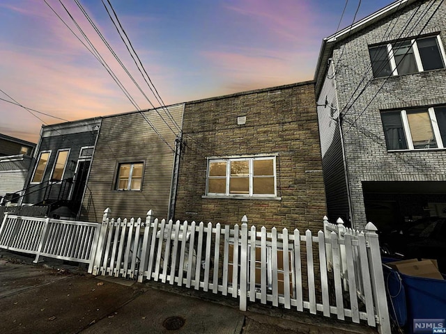 view of front facade featuring a garage