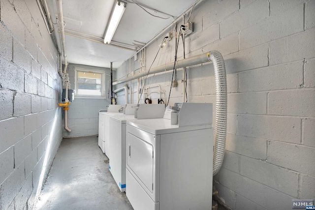 laundry area with washer and clothes dryer