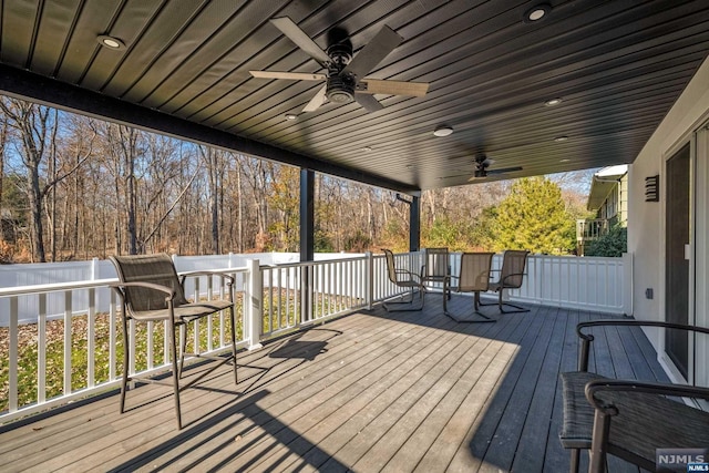 deck with ceiling fan