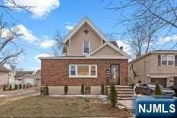 371 Parker Ave, Hackensack NJ, 07601, 4 bedrooms, 3 baths house for sale