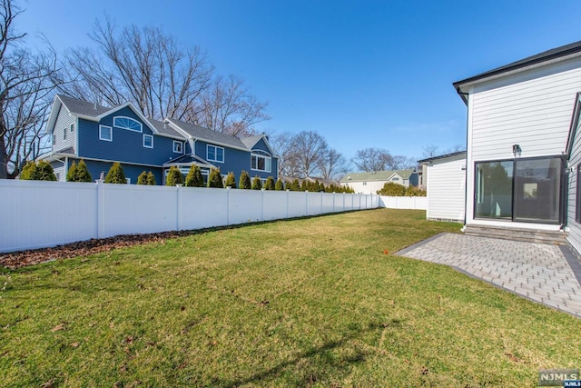 view of yard with a patio