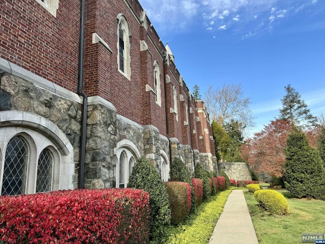 view of building exterior