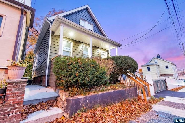 view of front of house featuring a porch