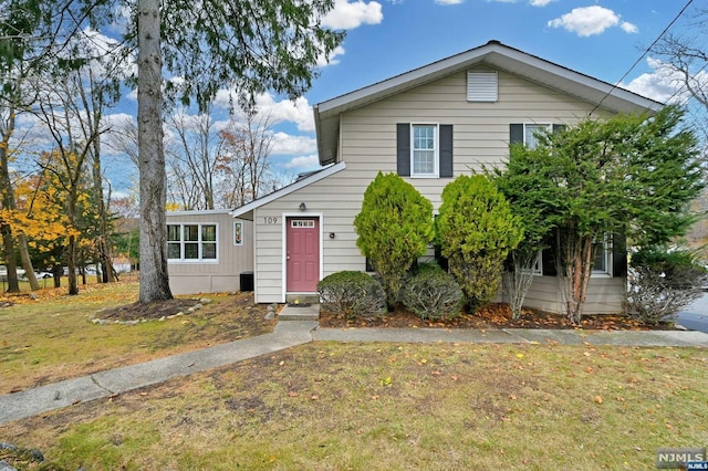 view of front of house with a front yard