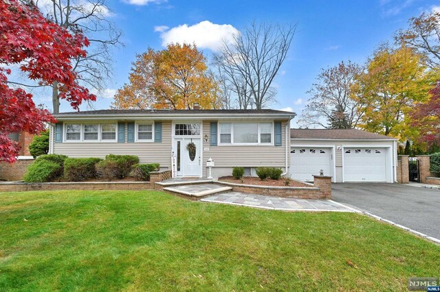 10 Maple Ave, Montvale NJ, 07645, 3 bedrooms, 2.5 baths house for sale