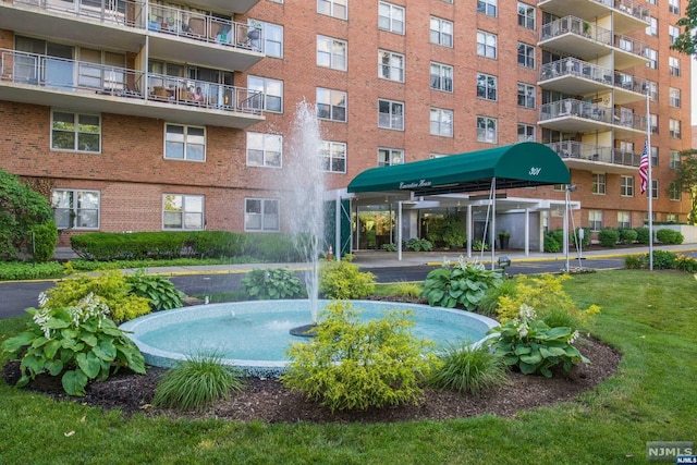 Listing photo 2 for 301 Beech St Unit 6E, Hackensack NJ 07601