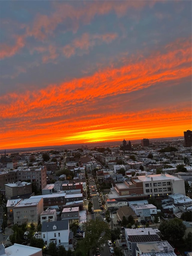 view of aerial view at dusk