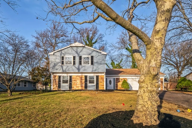 view of front of house with a front yard