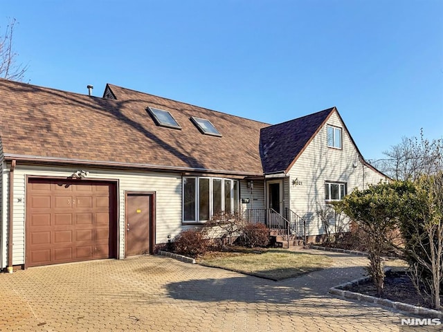 view of front of house with a garage