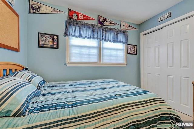 bedroom featuring a closet