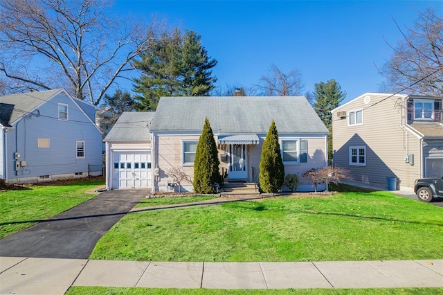 view of front of home with a front lawn