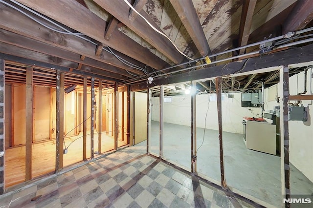 basement featuring washer / clothes dryer