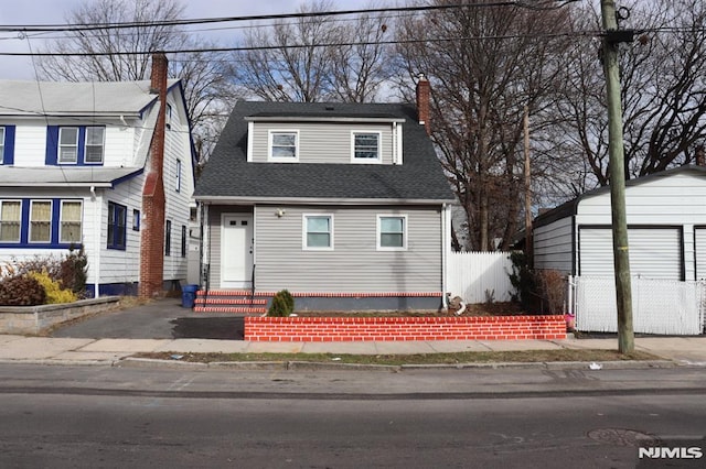 view of front property