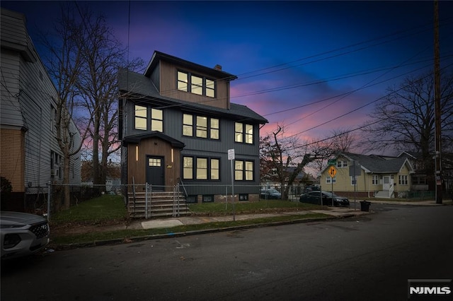 view of front of house