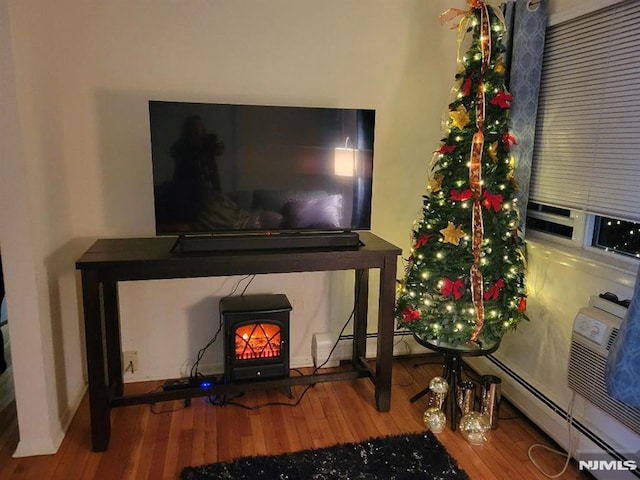 room details featuring hardwood / wood-style flooring