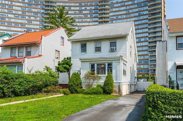 view of front of house with a front yard