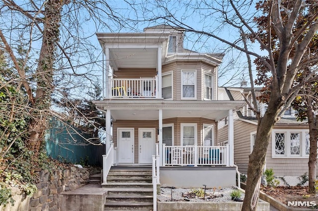 view of front facade with a porch