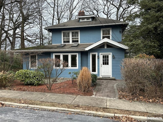 view of front property