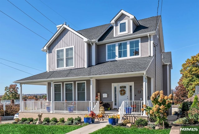 view of front of property with covered porch