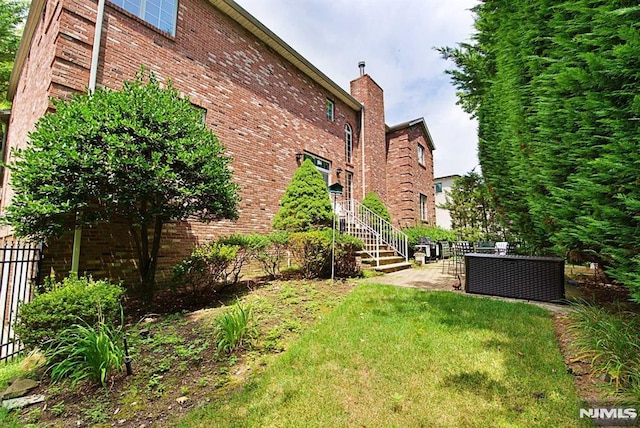 view of yard with a patio area