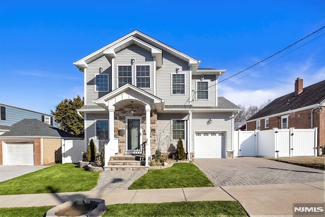 view of front of home with a front lawn