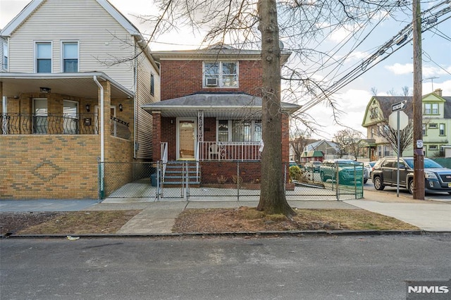 view of front of property featuring a porch