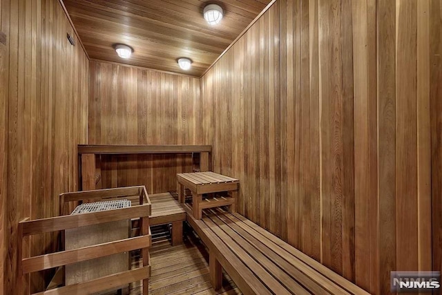 view of sauna / steam room