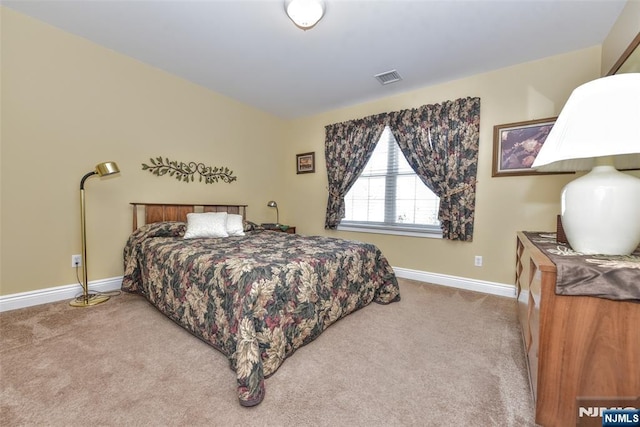 bedroom featuring carpet flooring