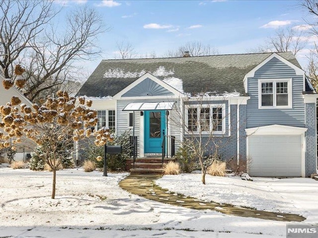 view of front facade with a garage