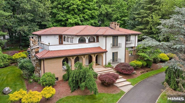 view of mediterranean / spanish-style house