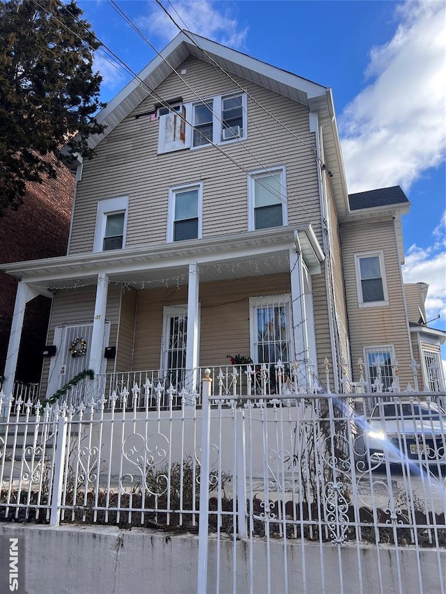 view of front of property with covered porch