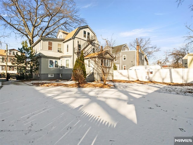 view of front of house