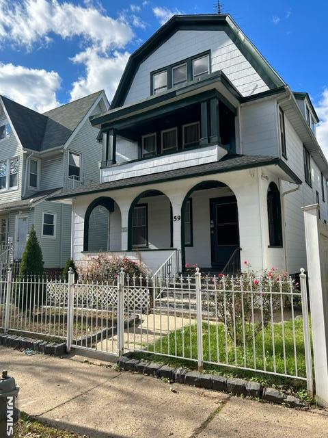 view of front facade featuring a porch