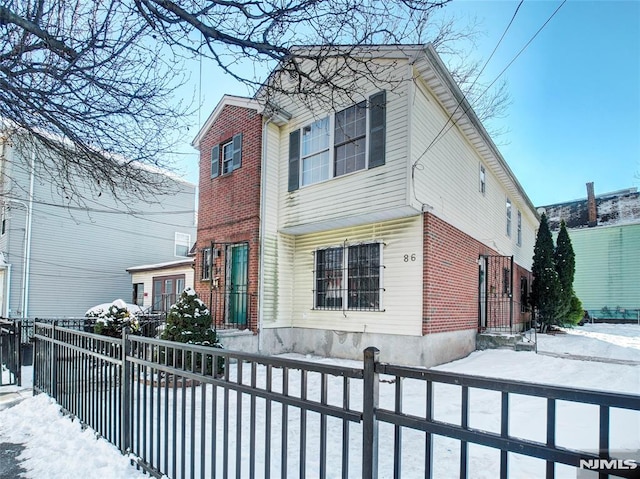 view of front of property