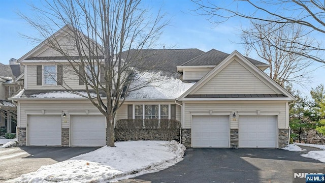 Listing photo 2 for 44 Schindler Ct, Upper Saddle River NJ 07458