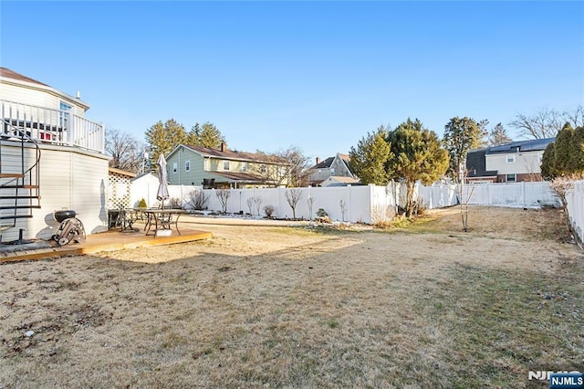 view of yard featuring a patio