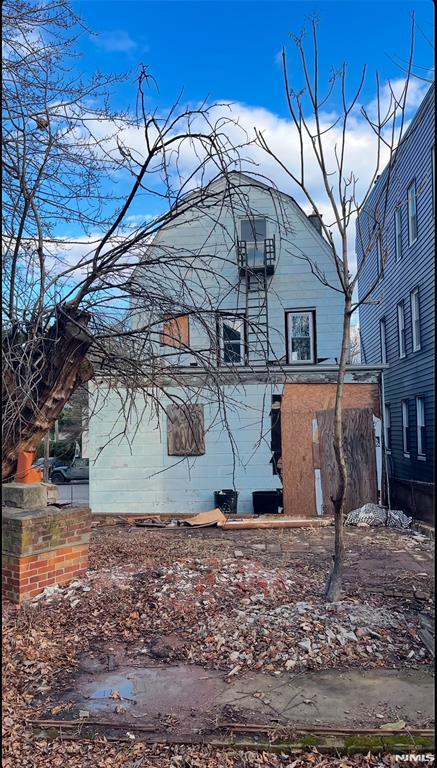 377 Littleton Ave, Newark, NJ 07103 - view of side of property
