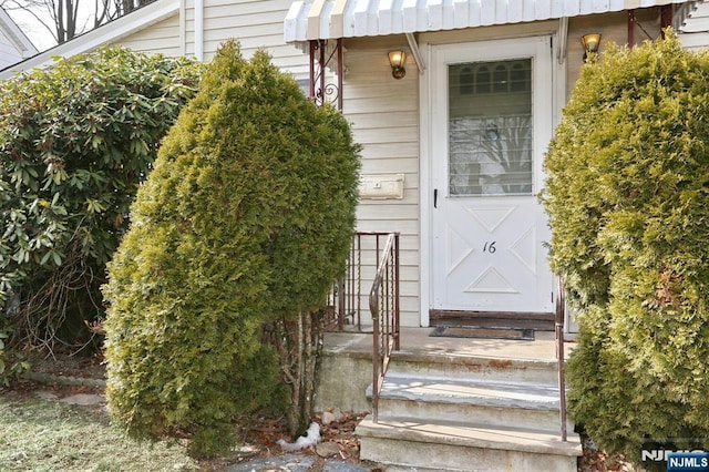 view of entrance to property