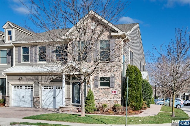 view of front facade with a garage