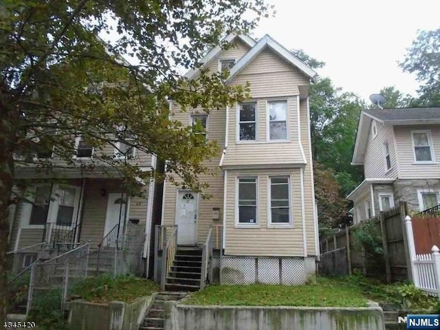 view of front of home