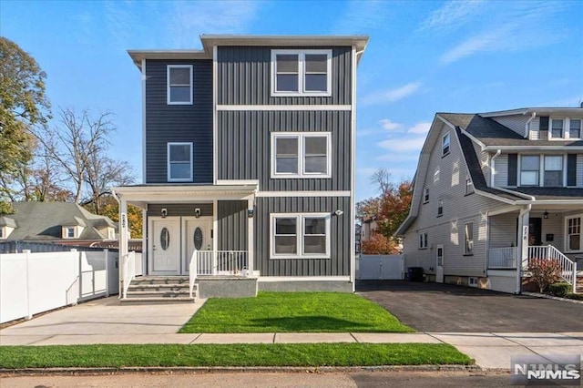 view of front of property with a porch