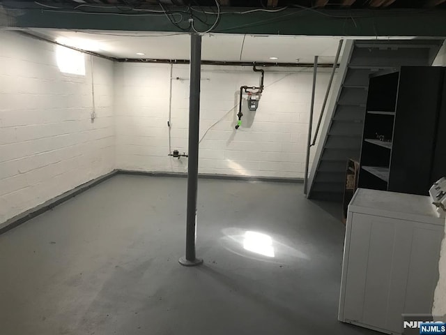 basement featuring washer / clothes dryer