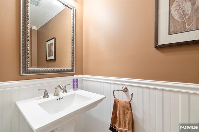 bathroom with sink