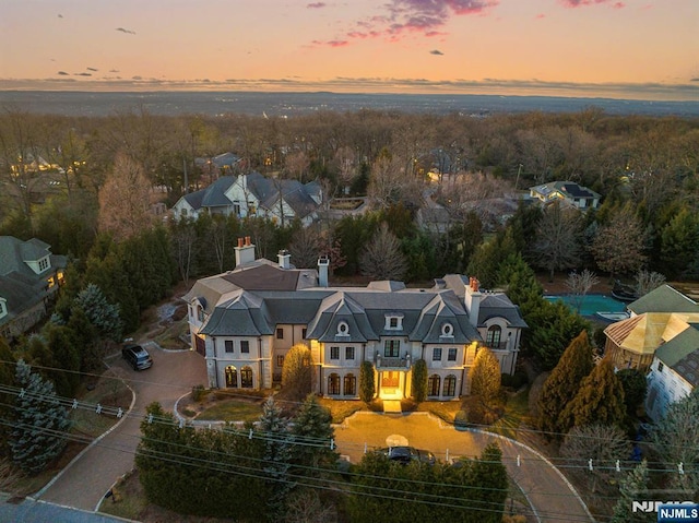 view of aerial view at dusk