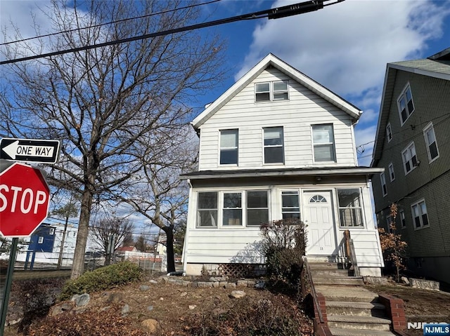 view of front of house