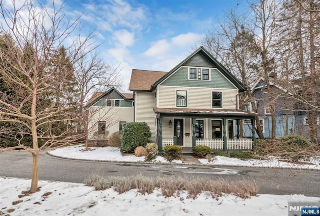 view of front of home featuring covered porch