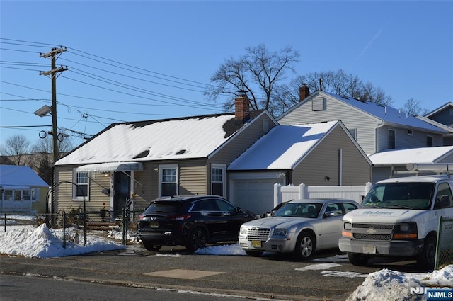 view of front facade featuring a garage