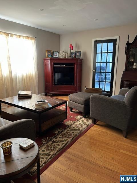 living area with light wood-style flooring