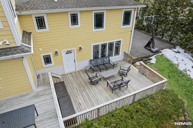 exterior space with an outdoor fire pit and outdoor dining area