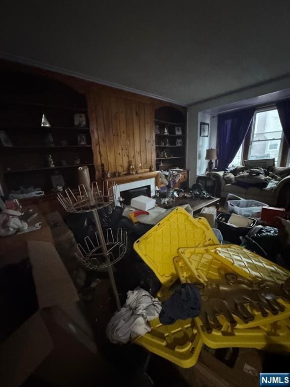 miscellaneous room featuring crown molding